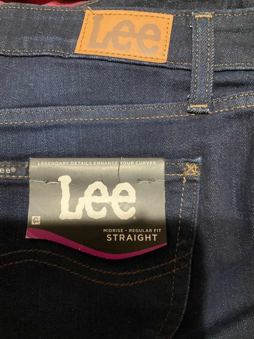 Lee Women's Midrise Straight Jean, Inseam 32" Size 12 Long - Picture 9 of 10